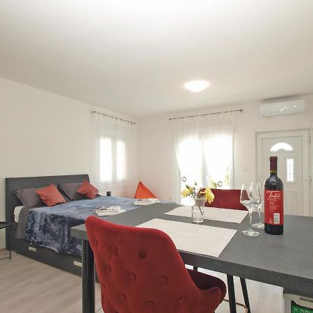 Apartment Florinda 2091 Pula Exterior photo